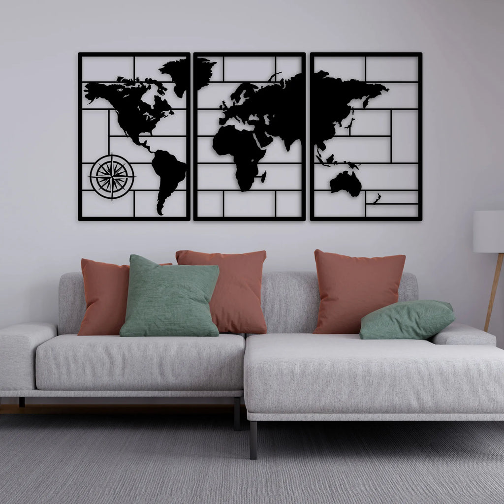 Triptyque carte du monde en métal noir avec rose des vents, vue 2