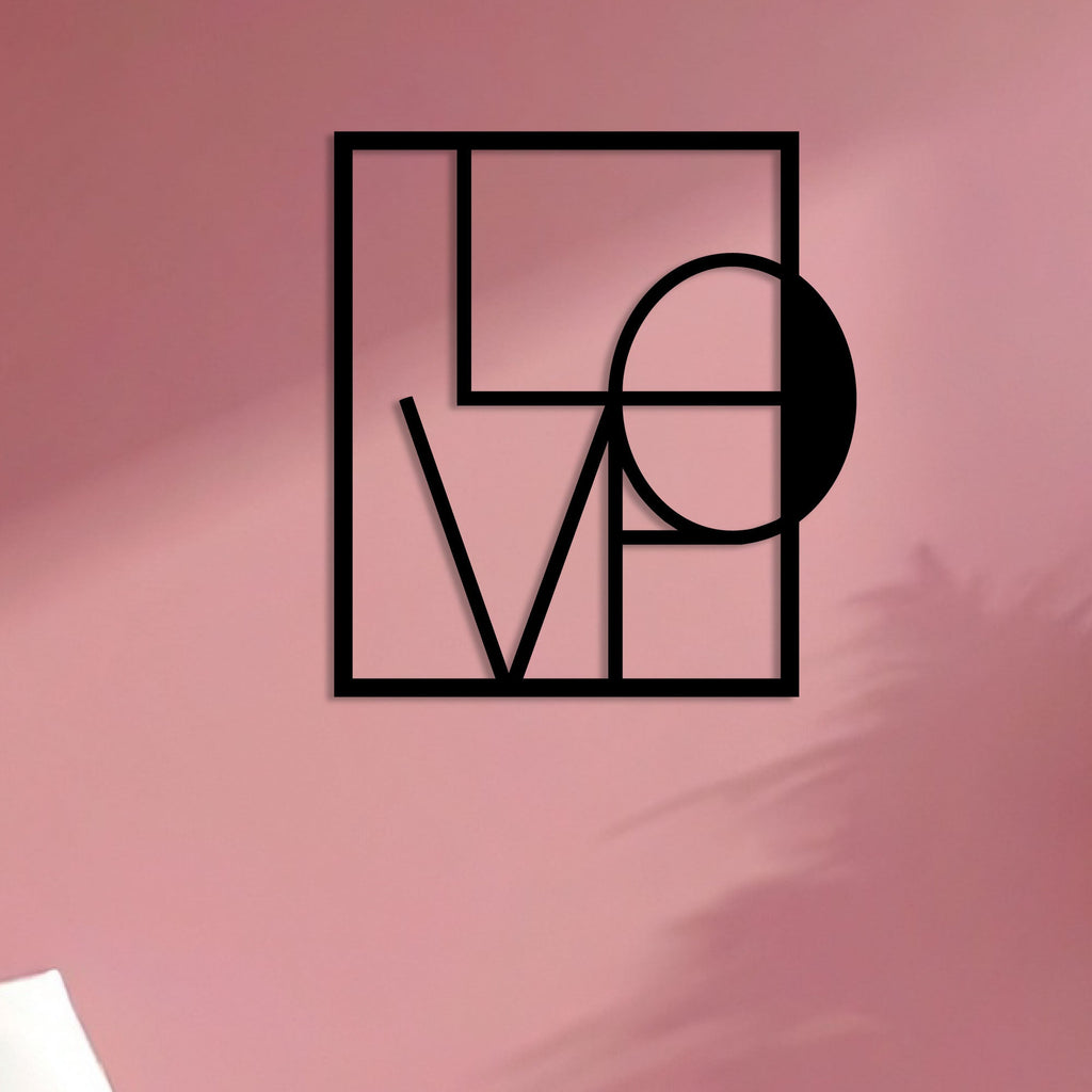 Mot Love dans un cadre, décoration murale en métal noir