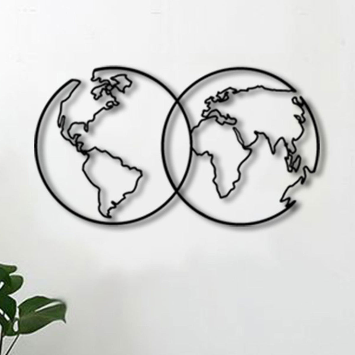 Carte du monde en deux hémisphères entrelacés, métal noir