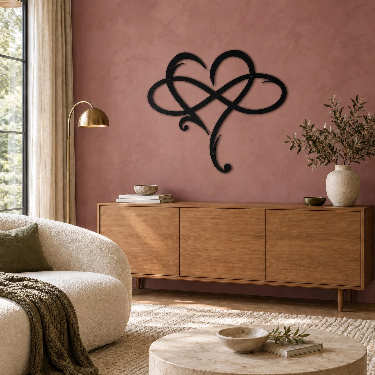 Cœur entrelacé avec le symbole infini en métal noir, vue 2