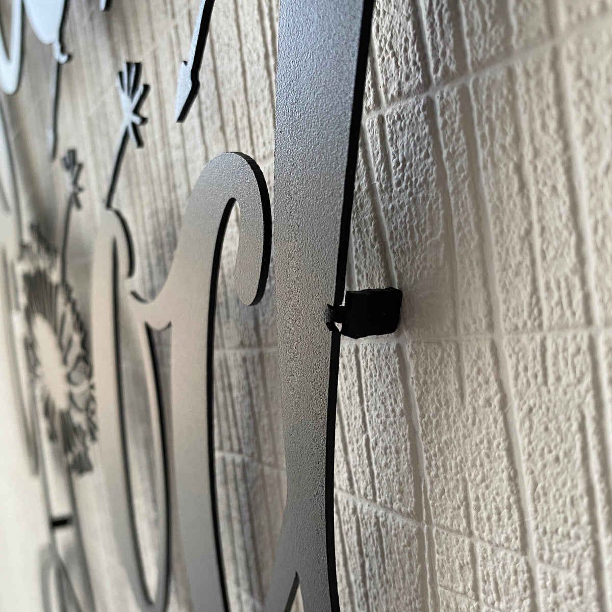 Lettrage feel good et pissenlit en métal noir, déco murale, vue 4