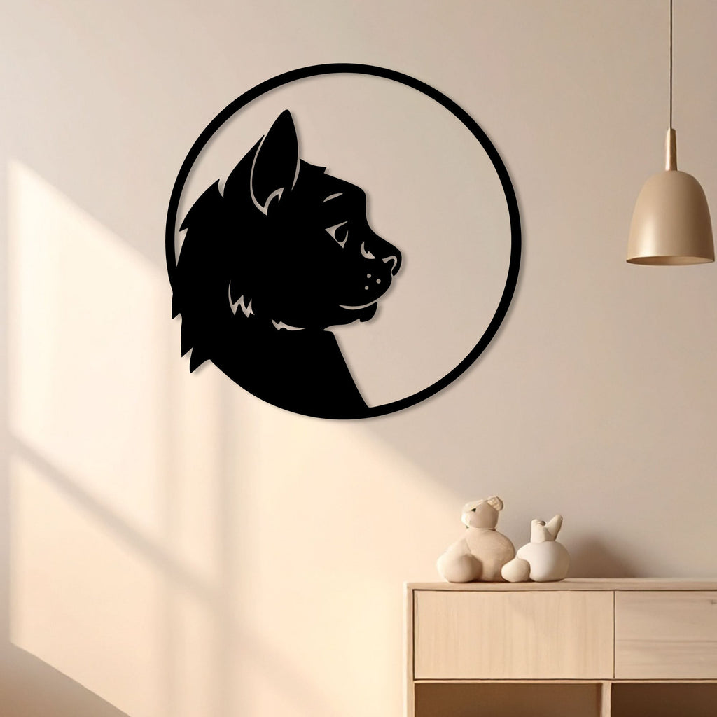 Profil de chat dans un cercle en métal noir, déco murale