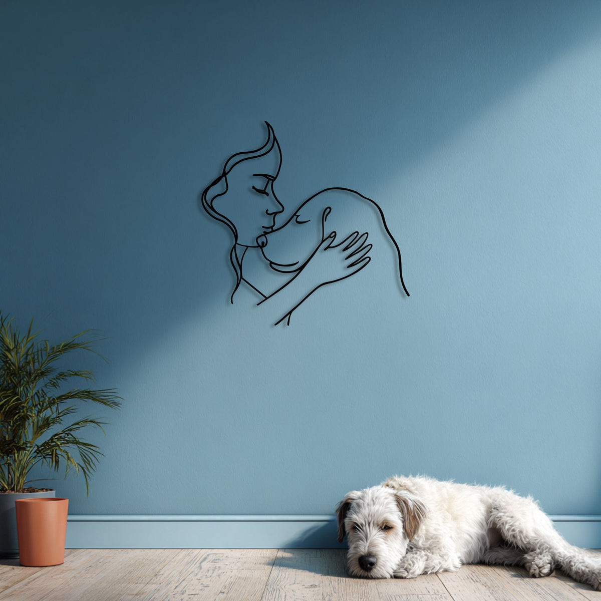 Femme embrassant son chien en métal noir, déco murale, vue 6