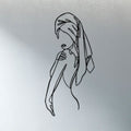 Femme au long foulard, déco murale verticale en métal noir