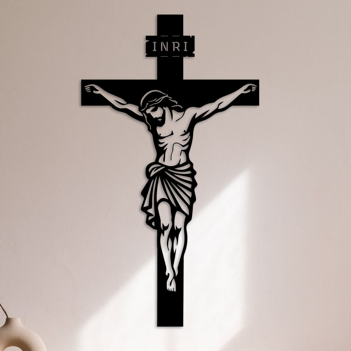 Crucifix mural, Christ sur la croix en métal noir
