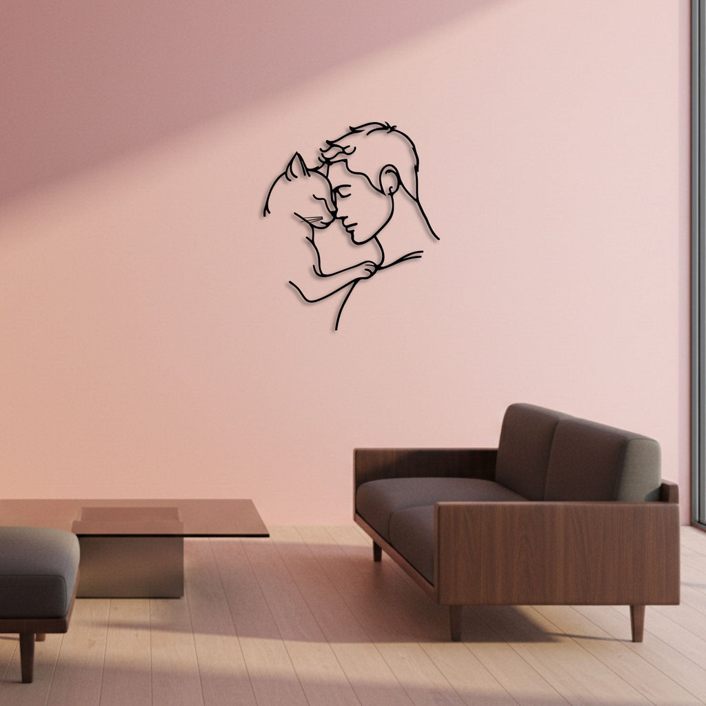 Homme et chat front contre front, déco murale en métal noir, vue 4